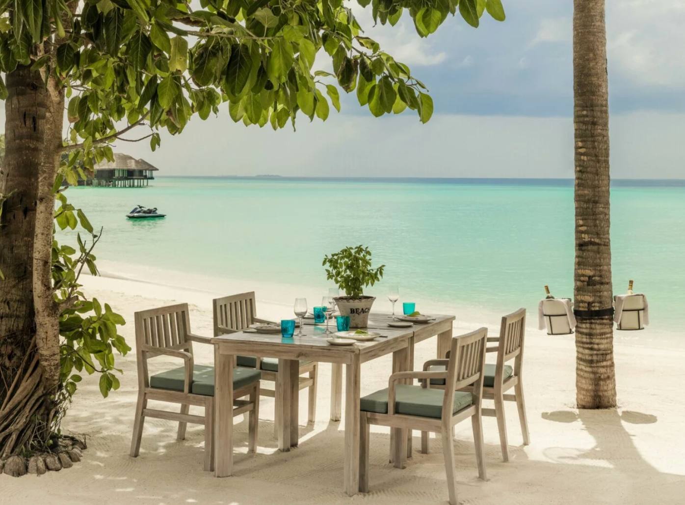 Beach Club - One&Only Reethi Rah